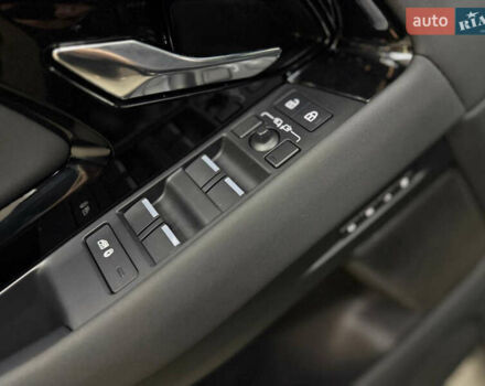 Черный Ленд Ровер Рендж Ровер Эвок, объемом двигателя 2 л и пробегом 9 тыс. км за 47000 $, фото 12 на Automoto.ua