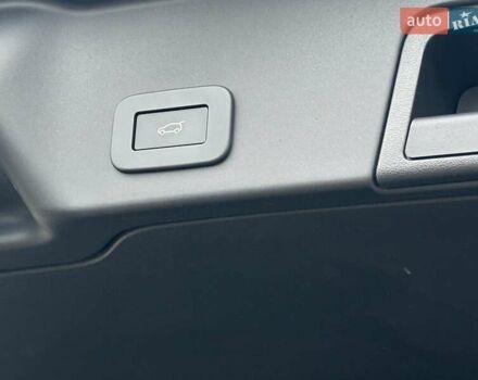 Чорний Ленд Ровер Рендж Ровер Евок, об'ємом двигуна 2 л та пробігом 7 тис. км за 60200 $, фото 32 на Automoto.ua