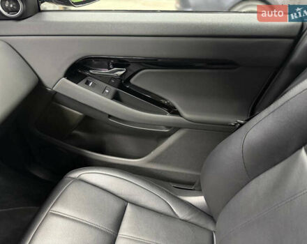 Черный Ленд Ровер Рендж Ровер Эвок, объемом двигателя 2 л и пробегом 9 тыс. км за 47000 $, фото 23 на Automoto.ua