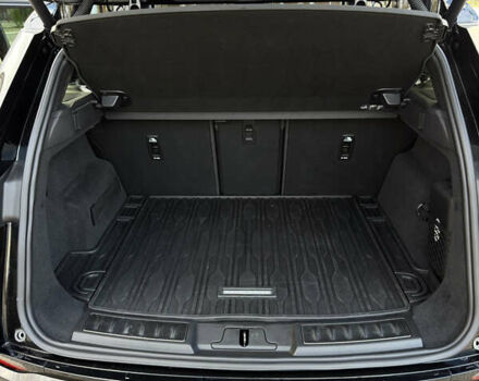 Черный Ленд Ровер Рендж Ровер Эвок, объемом двигателя 2 л и пробегом 6 тыс. км за 42900 $, фото 28 на Automoto.ua