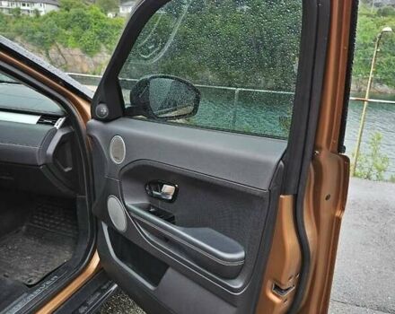 Коричневый Ленд Ровер Рендж Ровер Эвок, объемом двигателя 2.18 л и пробегом 106 тыс. км за 25000 $, фото 9 на Automoto.ua