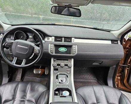 Коричневый Ленд Ровер Рендж Ровер Эвок, объемом двигателя 2.18 л и пробегом 106 тыс. км за 25000 $, фото 5 на Automoto.ua