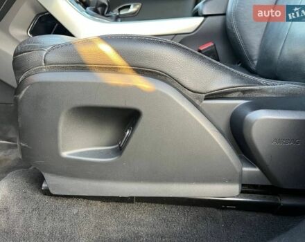 Коричневый Ленд Ровер Рендж Ровер Эвок, объемом двигателя 2.2 л и пробегом 88 тыс. км за 17590 $, фото 18 на Automoto.ua