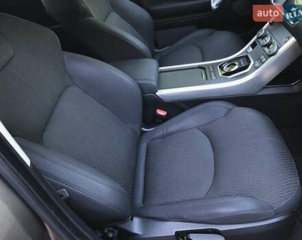 Ленд Ровер Рендж Ровер Эвок 2017 в Одессе на Automoto.ua Коричневый Ленд Ровер Рендж Ровер Эвок, объемом двигателя 2 л и пробегом 150 тыс. км за 22000 $, фото 9 на Automoto.ua