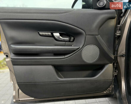 Коричневый Ленд Ровер Рендж Ровер Эвок, объемом двигателя 2 л и пробегом 66 тыс. км за 22900 $, фото 24 на Automoto.ua