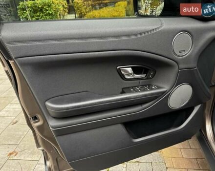 Коричневий Ленд Ровер Рендж Ровер Евок, об'ємом двигуна 2 л та пробігом 94 тис. км за 27500 $, фото 16 на Automoto.ua