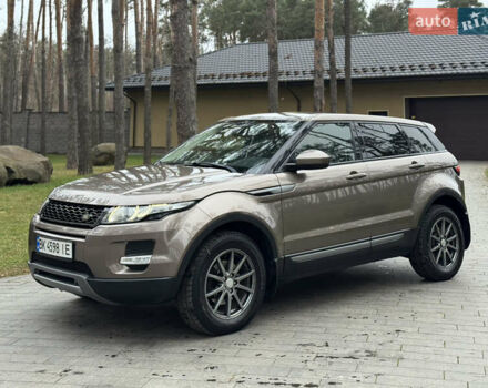 Коричневый Ленд Ровер Рендж Ровер Эвок, объемом двигателя 2.18 л и пробегом 150 тыс. км за 15900 $, фото 1 на Automoto.ua
