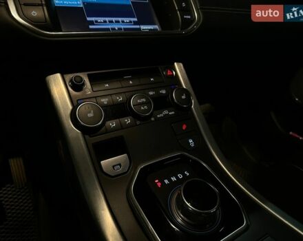 Красный Ленд Ровер Рендж Ровер Эвок, объемом двигателя 2 л и пробегом 138 тыс. км за 14500 $, фото 10 на Automoto.ua