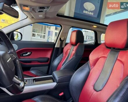 Червоний Ленд Ровер Рендж Ровер Евок, об'ємом двигуна 2 л та пробігом 128 тис. км за 16900 $, фото 11 на Automoto.ua