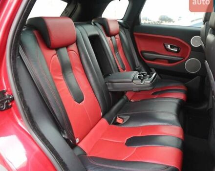 Червоний Ленд Ровер Рендж Ровер Евок, об'ємом двигуна 2 л та пробігом 133 тис. км за 19300 $, фото 10 на Automoto.ua