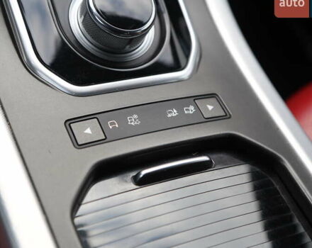 Червоний Ленд Ровер Рендж Ровер Евок, об'ємом двигуна 2 л та пробігом 133 тис. км за 19300 $, фото 30 на Automoto.ua