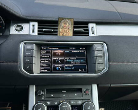 Червоний Ленд Ровер Рендж Ровер Евок, об'ємом двигуна 2.18 л та пробігом 191 тис. км за 19100 $, фото 21 на Automoto.ua