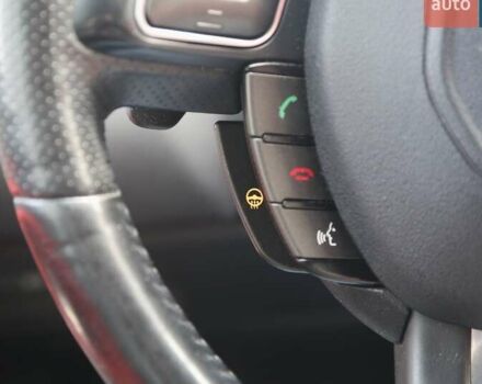 Червоний Ленд Ровер Рендж Ровер Евок, об'ємом двигуна 2 л та пробігом 133 тис. км за 19300 $, фото 20 на Automoto.ua