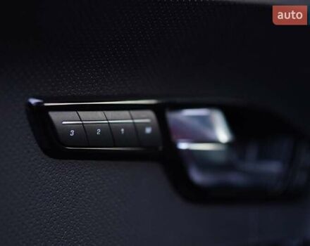 Красный Ленд Ровер Рендж Ровер Эвок, объемом двигателя 2 л и пробегом 146 тыс. км за 18500 $, фото 19 на Automoto.ua