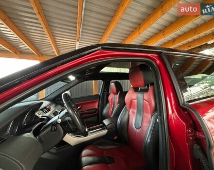 Червоний Ленд Ровер Рендж Ровер Евок, об'ємом двигуна 2 л та пробігом 133 тис. км за 20000 $, фото 11 на Automoto.ua