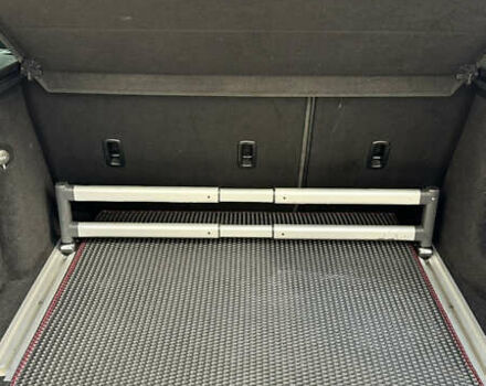 Червоний Ленд Ровер Рендж Ровер Евок, об'ємом двигуна 2.18 л та пробігом 191 тис. км за 19100 $, фото 25 на Automoto.ua