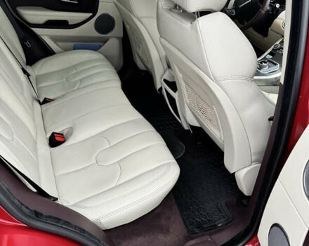 Красный Ленд Ровер Рендж Ровер Эвок, объемом двигателя 2 л и пробегом 210 тыс. км за 15000 $, фото 18 на Automoto.ua