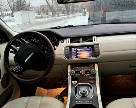 Красный Ленд Ровер Рендж Ровер Эвок, объемом двигателя 2 л и пробегом 210 тыс. км за 15000 $, фото 12 на Automoto.ua