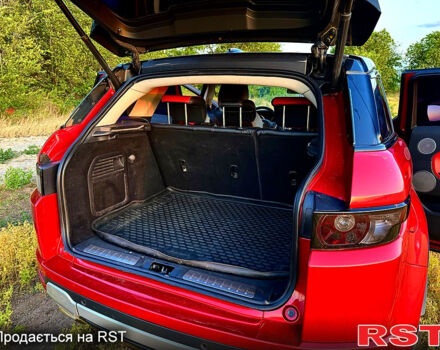 Красный Ленд Ровер Рендж Ровер Эвок, объемом двигателя 2.2 л и пробегом 143 тыс. км за 17999 $, фото 6 на Automoto.ua