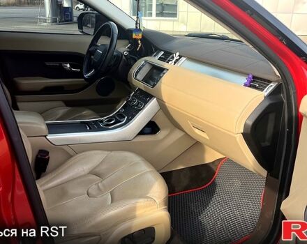 Червоний Ленд Ровер Рендж Ровер Евок, об'ємом двигуна 2.2 л та пробігом 90 тис. км за 23800 $, фото 8 на Automoto.ua