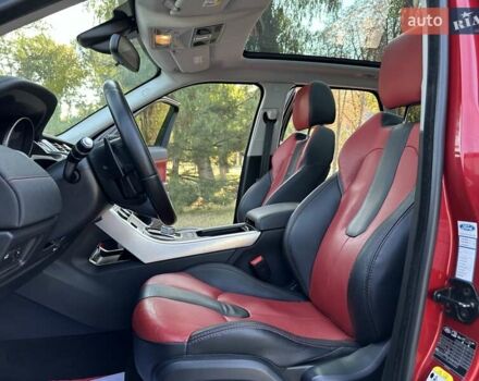 Красный Ленд Ровер Рендж Ровер Эвок, объемом двигателя 2.18 л и пробегом 139 тыс. км за 19777 $, фото 15 на Automoto.ua