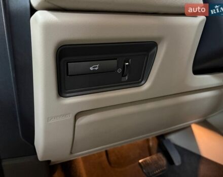 Червоний Ленд Ровер Рендж Ровер Евок, об'ємом двигуна 2.18 л та пробігом 107 тис. км за 22000 $, фото 26 на Automoto.ua