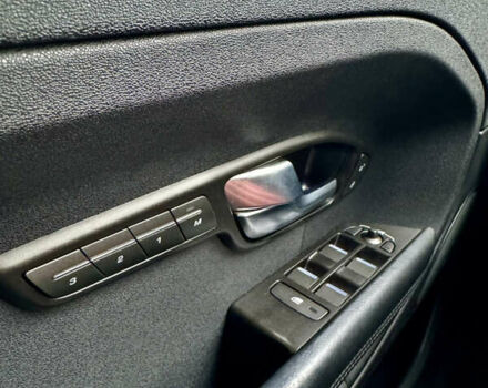 Червоний Ленд Ровер Рендж Ровер Евок, об'ємом двигуна 2.18 л та пробігом 171 тис. км за 15500 $, фото 18 на Automoto.ua