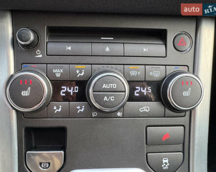 Червоний Ленд Ровер Рендж Ровер Евок, об'ємом двигуна 2.18 л та пробігом 285 тис. км за 16000 $, фото 16 на Automoto.ua