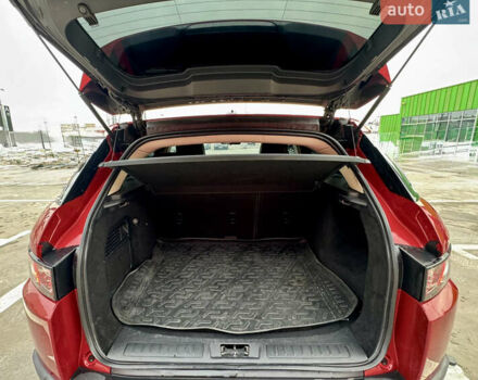 Червоний Ленд Ровер Рендж Ровер Евок, об'ємом двигуна 2.18 л та пробігом 171 тис. км за 15500 $, фото 20 на Automoto.ua