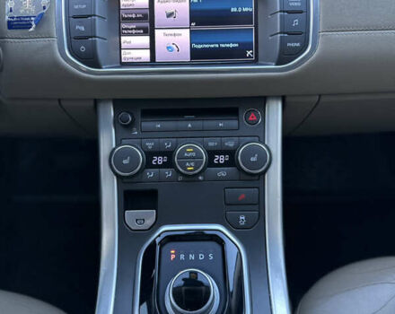 Червоний Ленд Ровер Рендж Ровер Евок, об'ємом двигуна 2.2 л та пробігом 209 тис. км за 16900 $, фото 19 на Automoto.ua