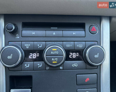 Червоний Ленд Ровер Рендж Ровер Евок, об'ємом двигуна 2.2 л та пробігом 209 тис. км за 16900 $, фото 21 на Automoto.ua