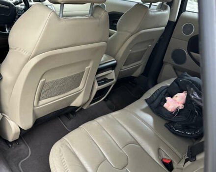 Червоний Ленд Ровер Рендж Ровер Евок, об'ємом двигуна 2.18 л та пробігом 135 тис. км за 19000 $, фото 11 на Automoto.ua