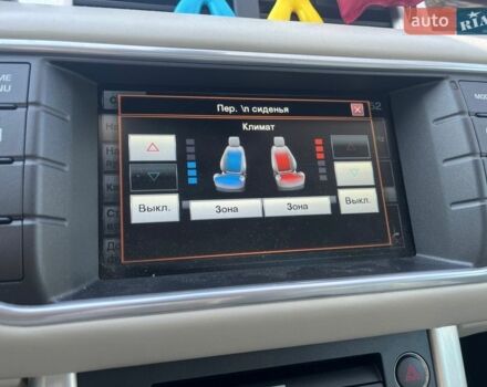 Красный Ленд Ровер Рендж Ровер Эвок, объемом двигателя 2 л и пробегом 185 тыс. км за 15500 $, фото 6 на Automoto.ua