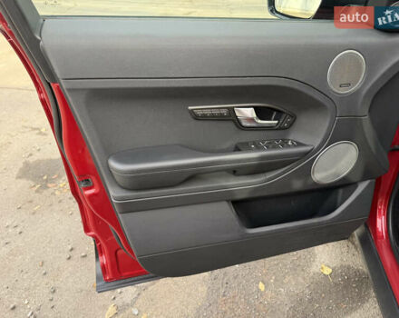 Красный Ленд Ровер Рендж Ровер Эвок, объемом двигателя 2.2 л и пробегом 176 тыс. км за 15900 $, фото 11 на Automoto.ua