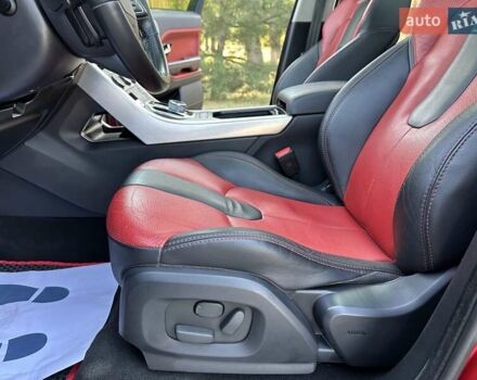 Красный Ленд Ровер Рендж Ровер Эвок, объемом двигателя 2.18 л и пробегом 139 тыс. км за 19777 $, фото 16 на Automoto.ua