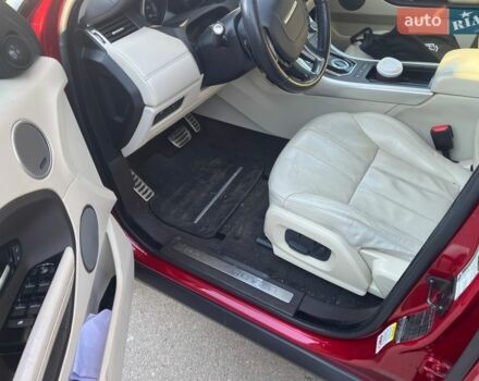 Красный Ленд Ровер Рендж Ровер Эвок, объемом двигателя 2 л и пробегом 185 тыс. км за 15500 $, фото 4 на Automoto.ua