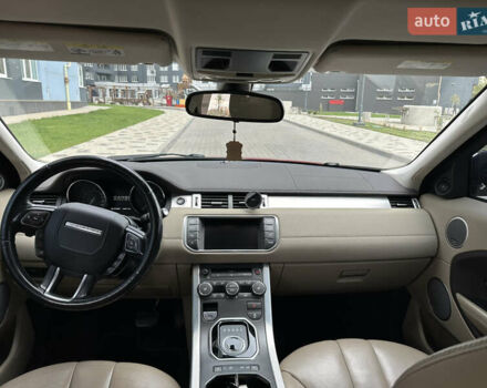 Червоний Ленд Ровер Рендж Ровер Евок, об'ємом двигуна 2.18 л та пробігом 135 тис. км за 19000 $, фото 10 на Automoto.ua