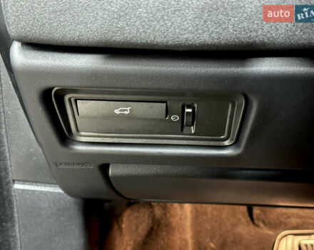 Червоний Ленд Ровер Рендж Ровер Евок, об'ємом двигуна 2.18 л та пробігом 167 тис. км за 15900 $, фото 32 на Automoto.ua