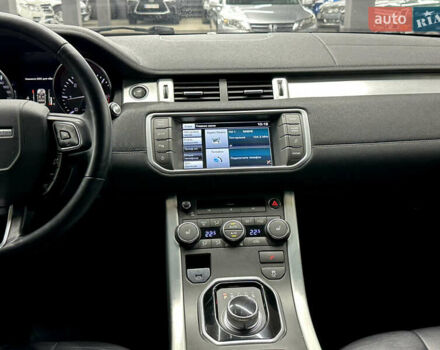 Червоний Ленд Ровер Рендж Ровер Евок, об'ємом двигуна 2.18 л та пробігом 167 тис. км за 15900 $, фото 26 на Automoto.ua