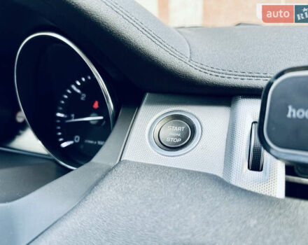 Червоний Ленд Ровер Рендж Ровер Евок, об'ємом двигуна 2.18 л та пробігом 146 тис. км за 19500 $, фото 20 на Automoto.ua