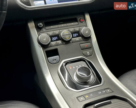 Червоний Ленд Ровер Рендж Ровер Евок, об'ємом двигуна 2.18 л та пробігом 167 тис. км за 15900 $, фото 27 на Automoto.ua