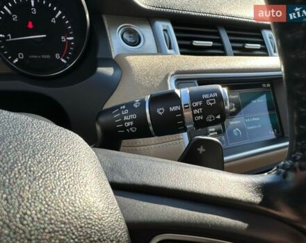 Червоний Ленд Ровер Рендж Ровер Евок, об'ємом двигуна 2.18 л та пробігом 151 тис. км за 17950 $, фото 16 на Automoto.ua