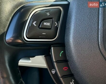 Червоний Ленд Ровер Рендж Ровер Евок, об'ємом двигуна 2.18 л та пробігом 151 тис. км за 17950 $, фото 17 на Automoto.ua