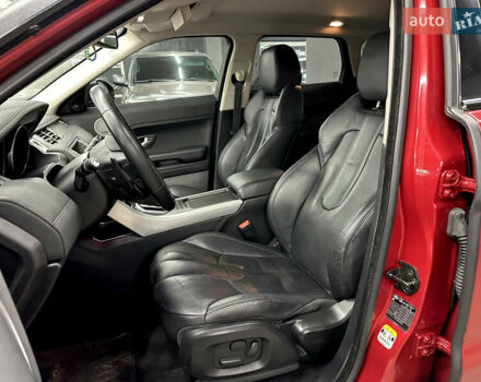 Червоний Ленд Ровер Рендж Ровер Евок, об'ємом двигуна 2.18 л та пробігом 167 тис. км за 15900 $, фото 13 на Automoto.ua