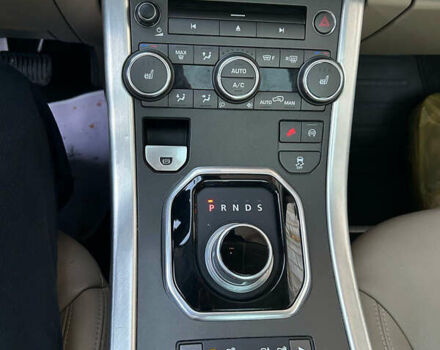 Красный Ленд Ровер Рендж Ровер Эвок, объемом двигателя 2 л и пробегом 90 тыс. км за 18000 $, фото 15 на Automoto.ua