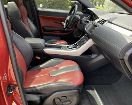 Червоний Ленд Ровер Рендж Ровер Евок, об'ємом двигуна 2 л та пробігом 147 тис. км за 20000 $, фото 24 на Automoto.ua