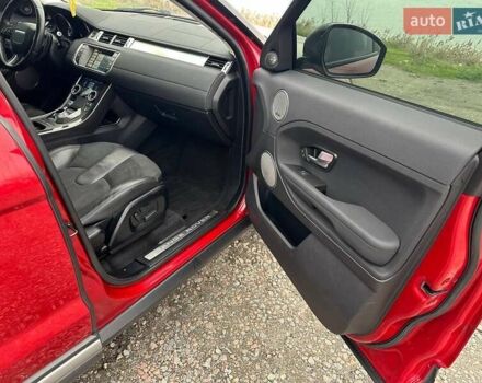 Червоний Ленд Ровер Рендж Ровер Евок, об'ємом двигуна 2 л та пробігом 84 тис. км за 15700 $, фото 4 на Automoto.ua