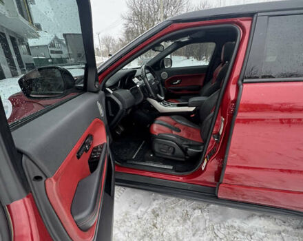 Червоний Ленд Ровер Рендж Ровер Евок, об'ємом двигуна 2 л та пробігом 148 тис. км за 16800 $, фото 12 на Automoto.ua
