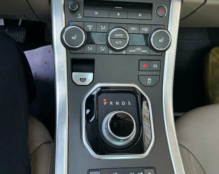 Червоний Ленд Ровер Рендж Ровер Евок, об'ємом двигуна 2 л та пробігом 100 тис. км за 16000 $, фото 33 на Automoto.ua