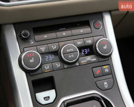 Красный Ленд Ровер Рендж Ровер Эвок, объемом двигателя 2 л и пробегом 90 тыс. км за 18000 $, фото 12 на Automoto.ua